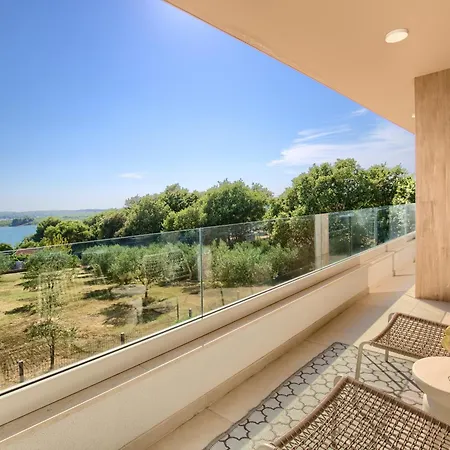 아파트 Japandi Sea View 3br Apartment, Pomer, 5 Min Walk To *