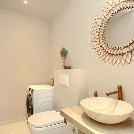 아파트 Japandi Sea View 3br Apartment, Pomer, 5 Min Walk To