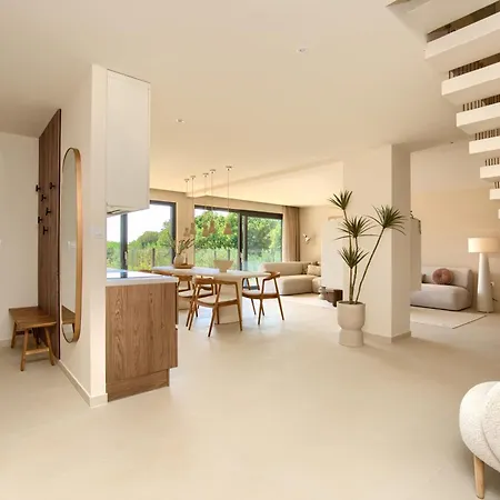Japandi Sea View 3br Apartment, Pomer, 5 Min Walk To 아파트