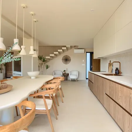 Japandi Sea View 3br Apartment, Pomer, 5 Min Walk To 아파트 *